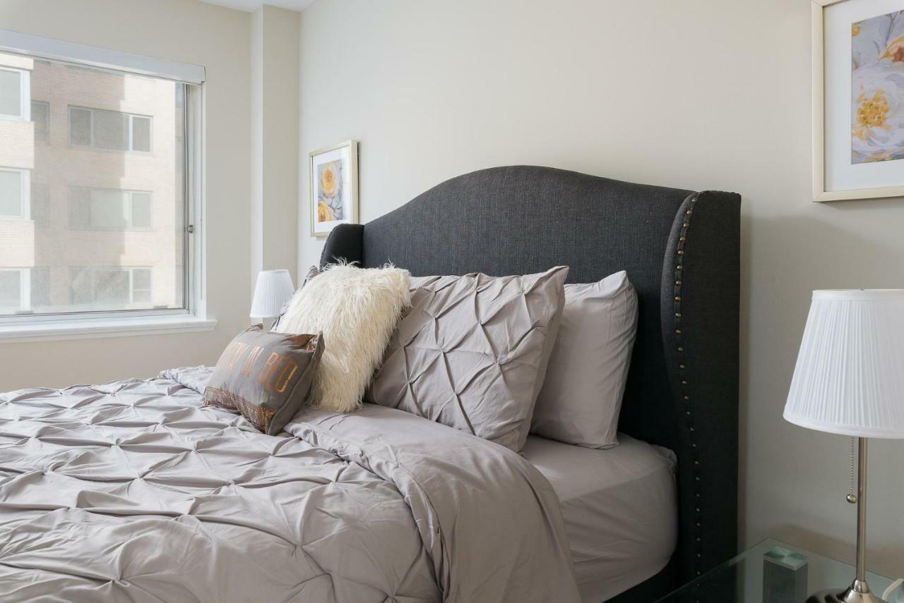 Lux For Less * Montreal