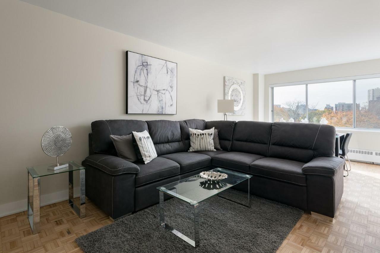 Lux For Less Apartment *
