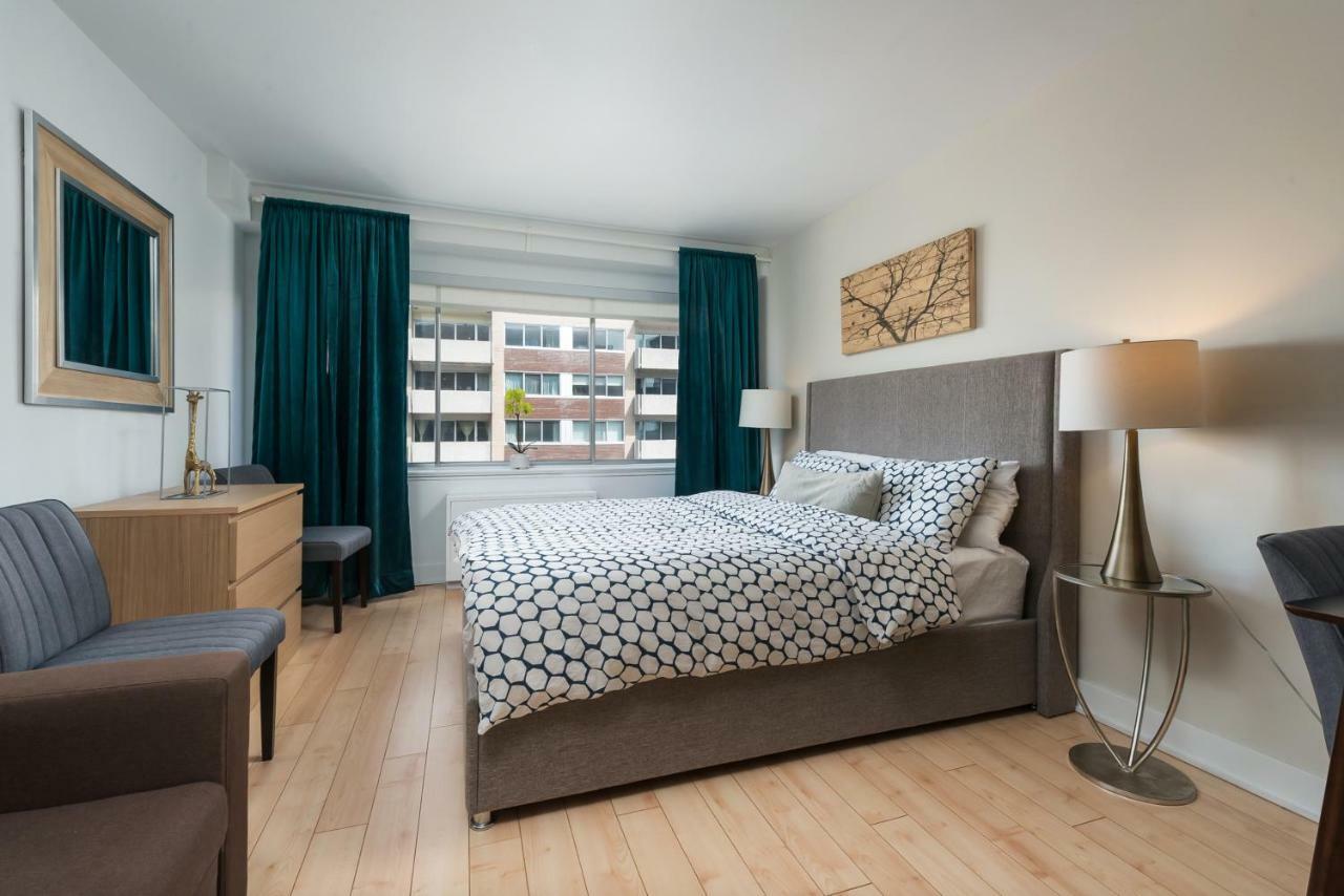 Lux For Less Apartment *