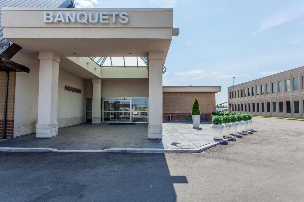 Radisson Airport Hotel Montreal