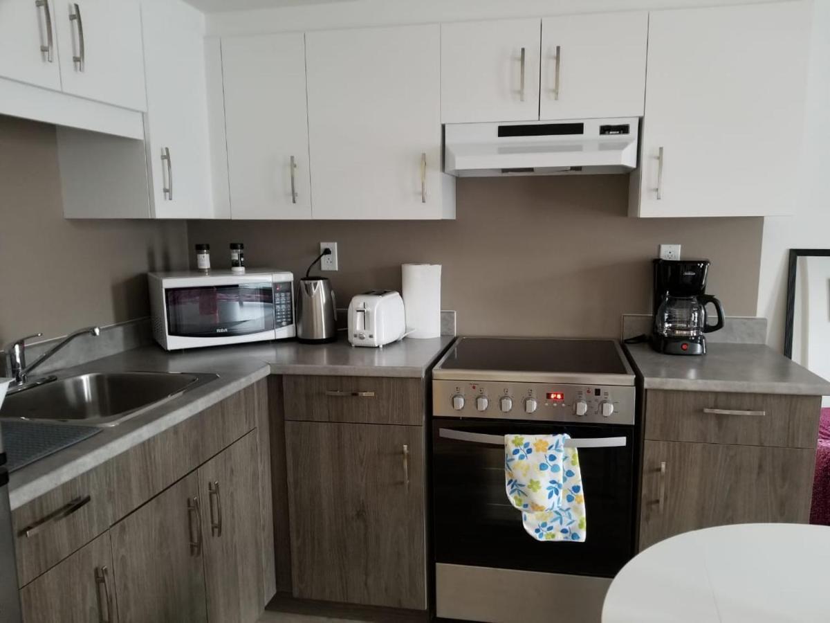 Studio Apartment In Montreal Apartment *