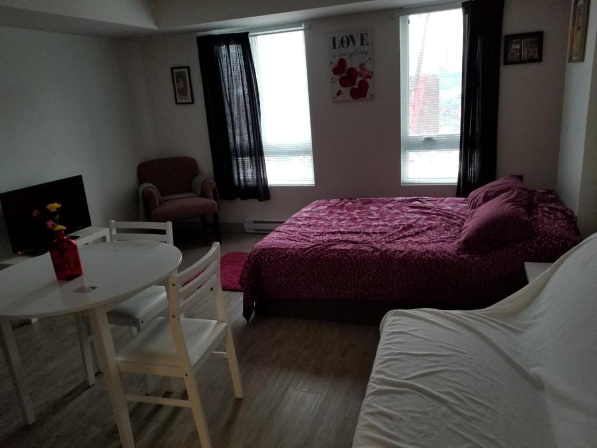 Apartment Studio Apartment In Montreal *