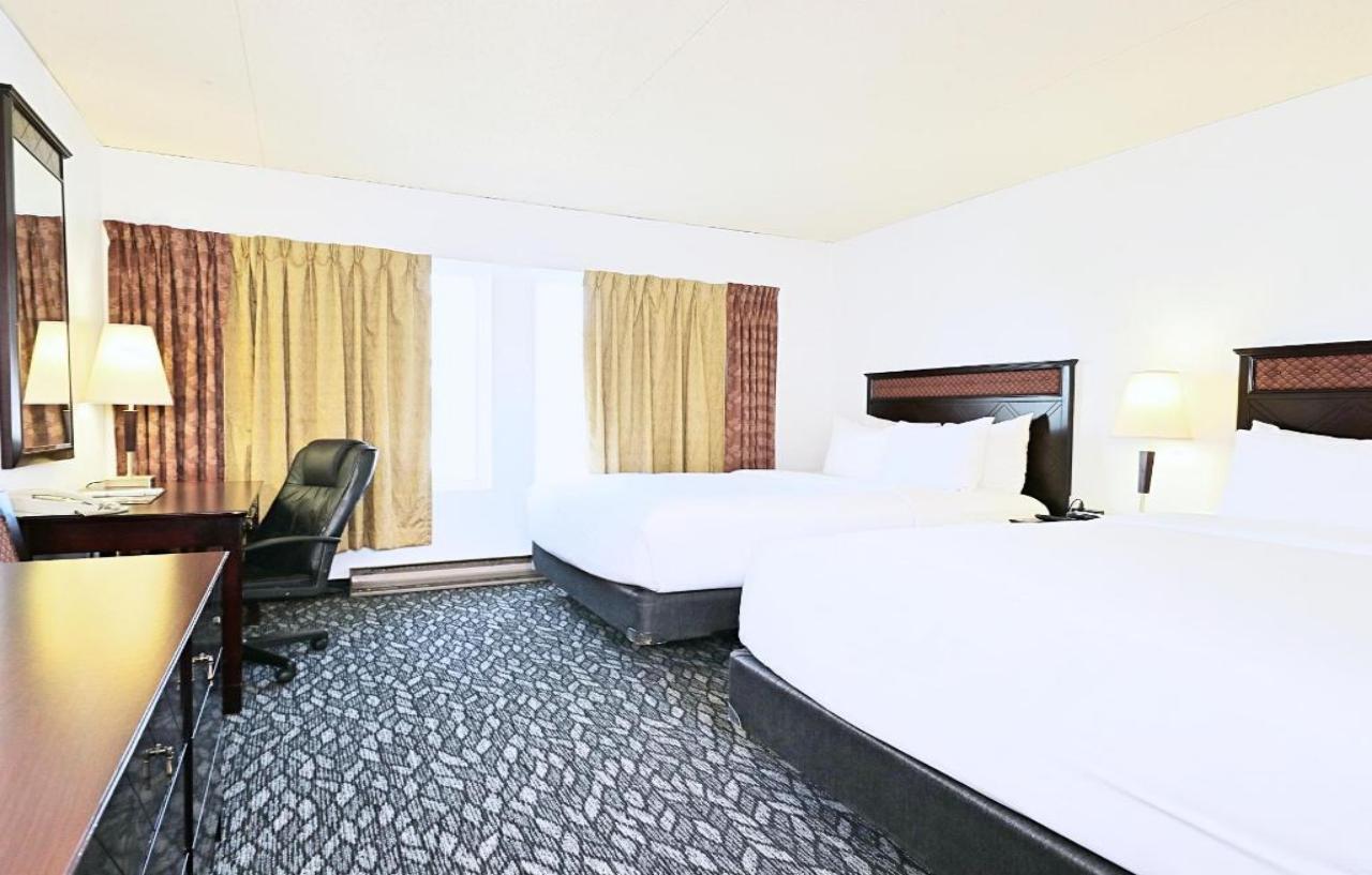 Lelux Hotel Montreal