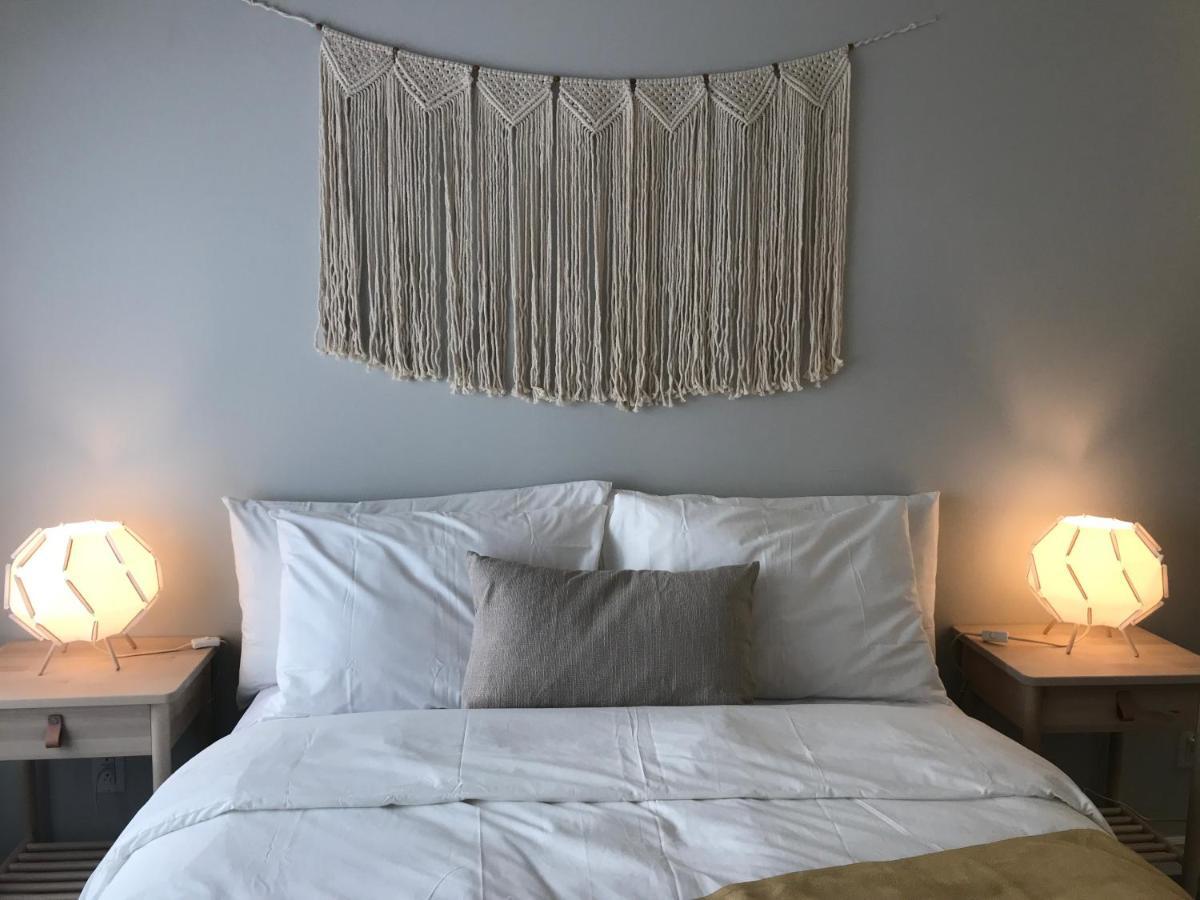 Bed & Breakfast Cozy - Olympic Stadium & Downtown #6 *