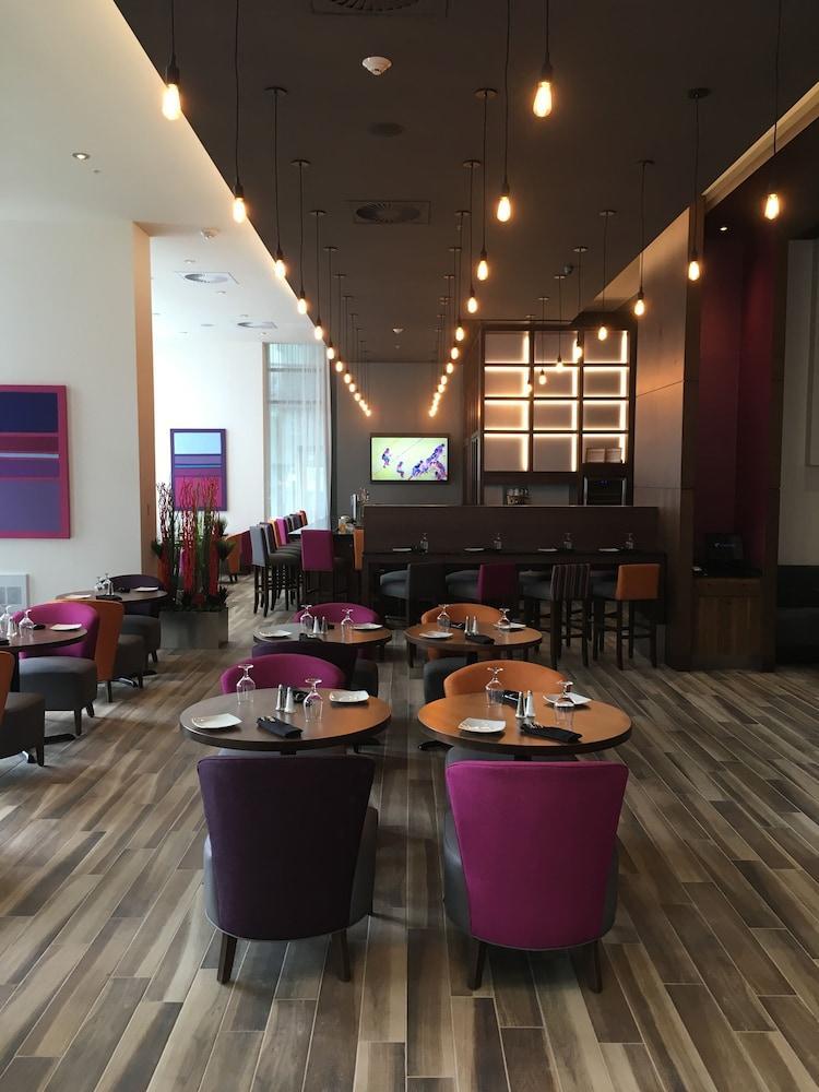 Holiday Inn Hotel & Suites - Montreal Centre-Ville Ouest By Ihg Hotel