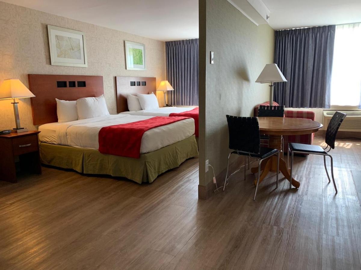 Hotel Ramada Plaza By Wyndham 3*